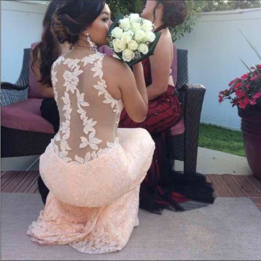 Elegant Lace Backless Mermaid Dress with Rhinestone